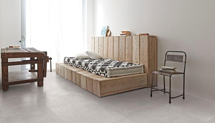 Gesso | Emilceramica Porcelain Stoneware Provenza Gesso Stone Bedroom Pearl Grey Gallery Image | Emilceramica