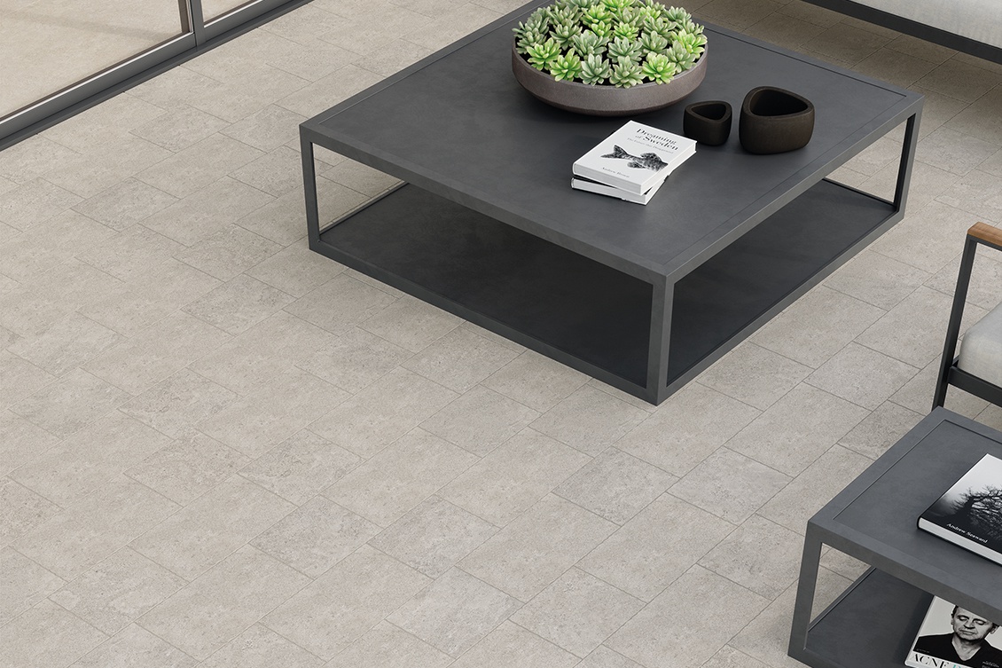 The advantages of porcelain stoneware tiles for outdoor use