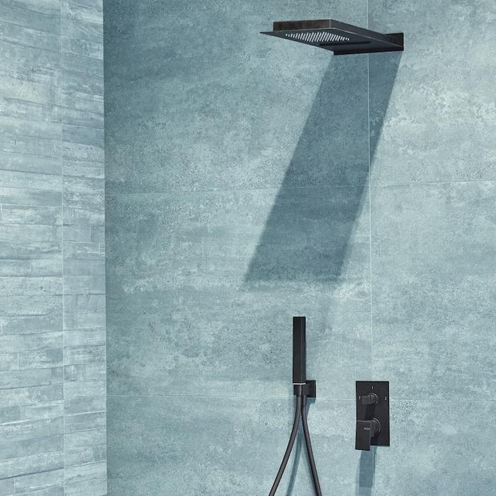 Can I use porcelain stoneware for my shower? 219
